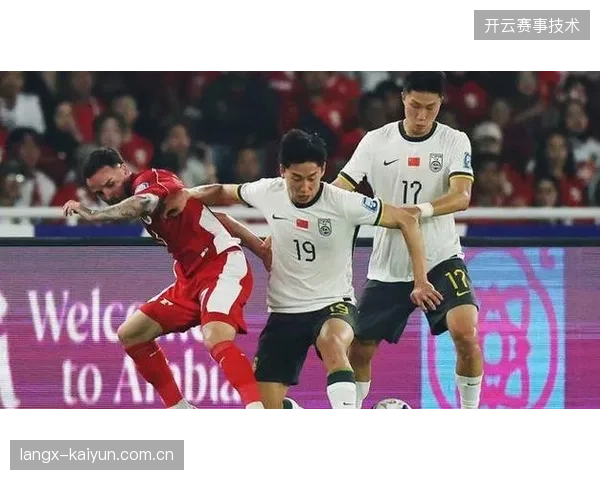中国男足再次无缘世界杯正赛,球队在面对亚洲强队时暴露出的控球能力与战术执行力差距明显 中国男足再次无缘世界杯正赛,球队在面对亚洲强队时暴露出的控球能力与战术执行力差距明显